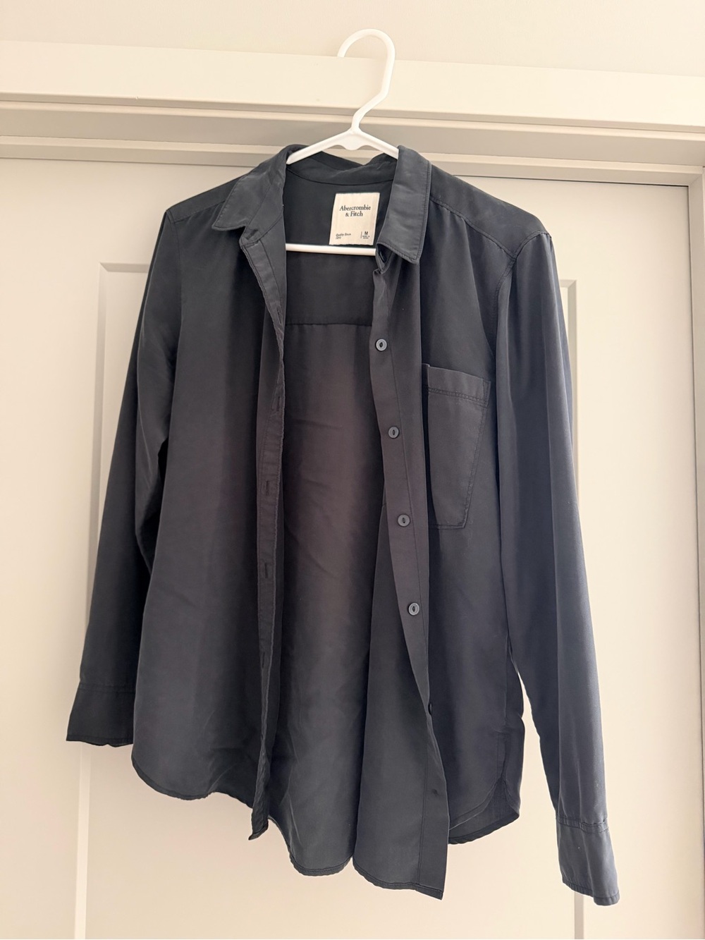 Abercrombie & Fitch Women’s Black Lightweight Button-Front Shirt Jacket